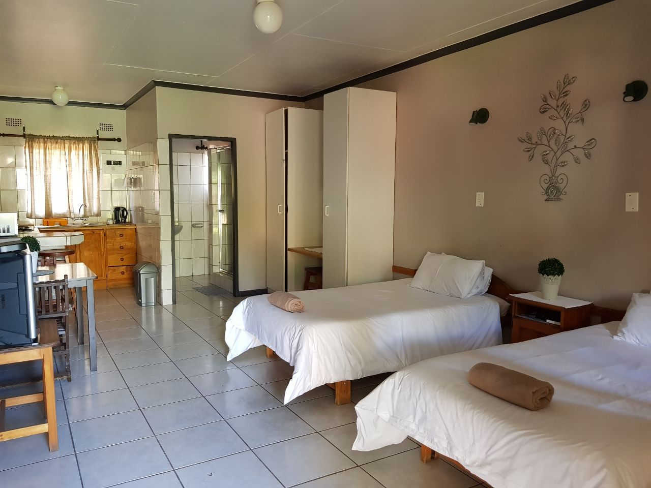 Baobab Chalets — Rooms & Chalets